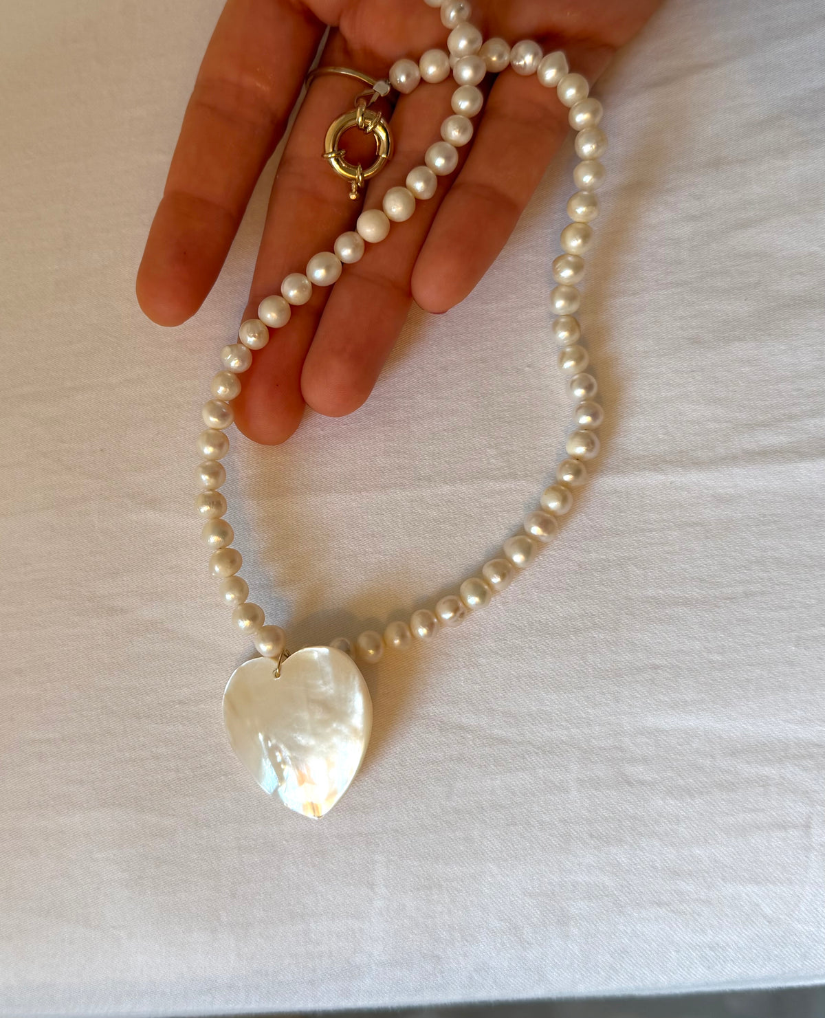 White Heart Pearls Necklace