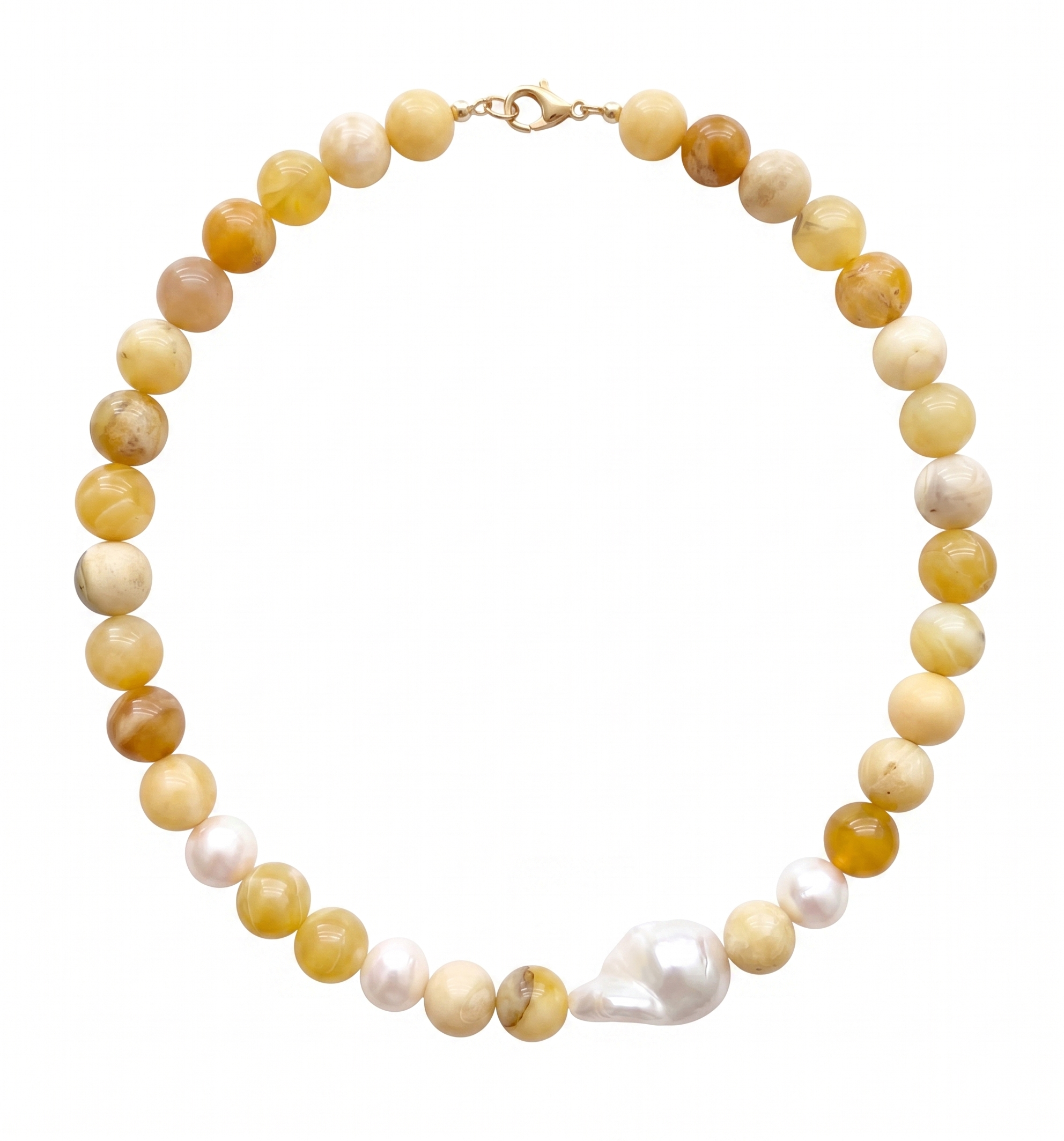 The blonde necklace